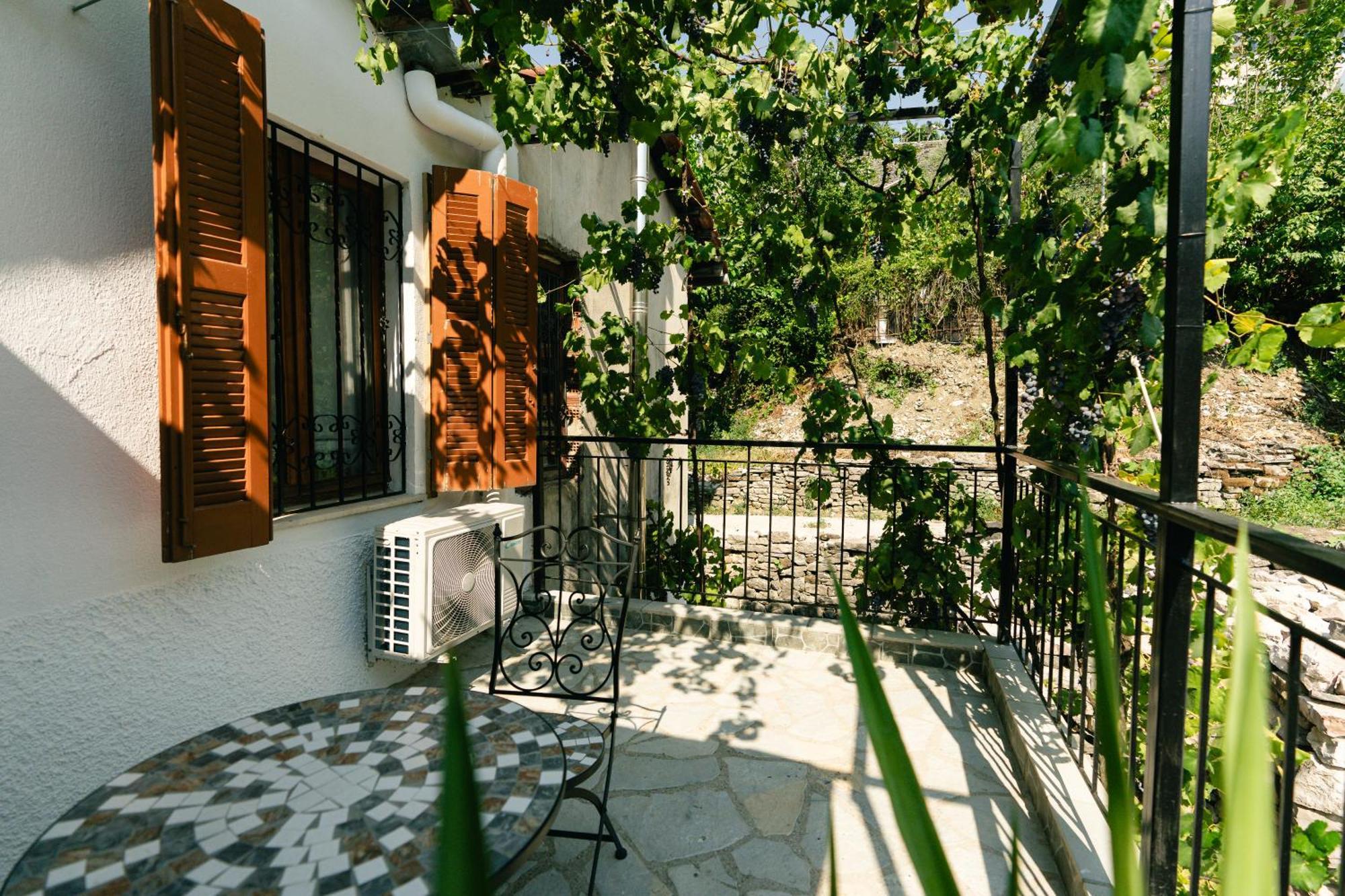 Petrichor Gjirokastër Exterior foto