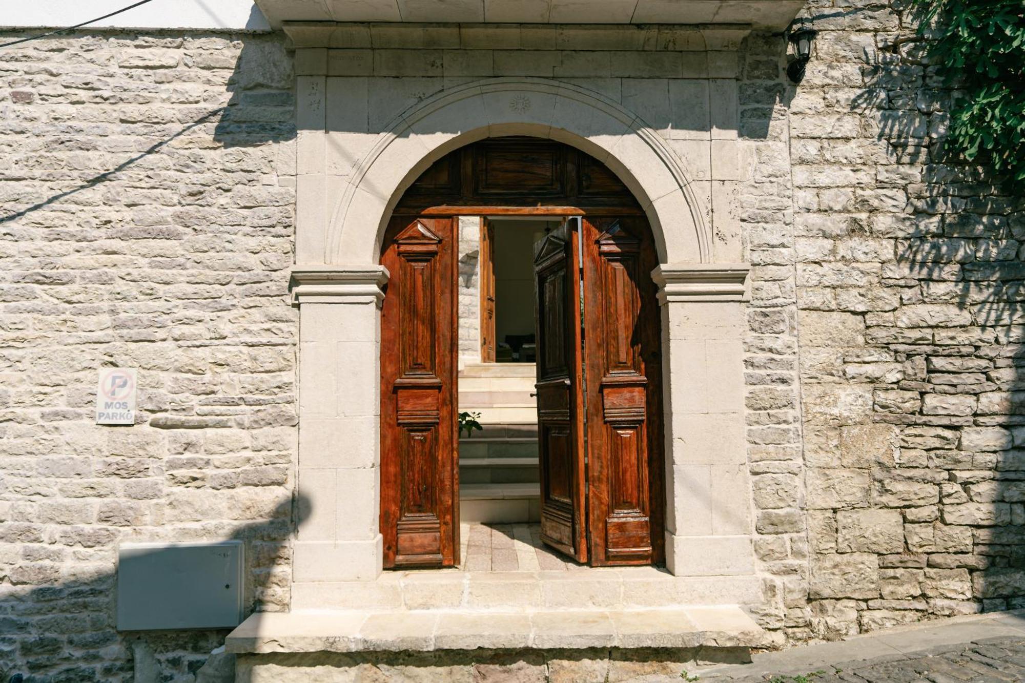 Petrichor Gjirokastër Exterior foto